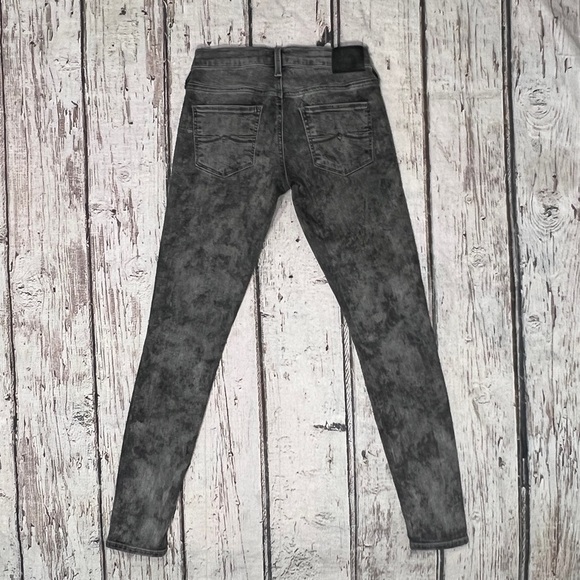 Lucky Brand Black Denim Medium Wash Charlie Skinny Pants Women's Jeans - Picture 3 of 9